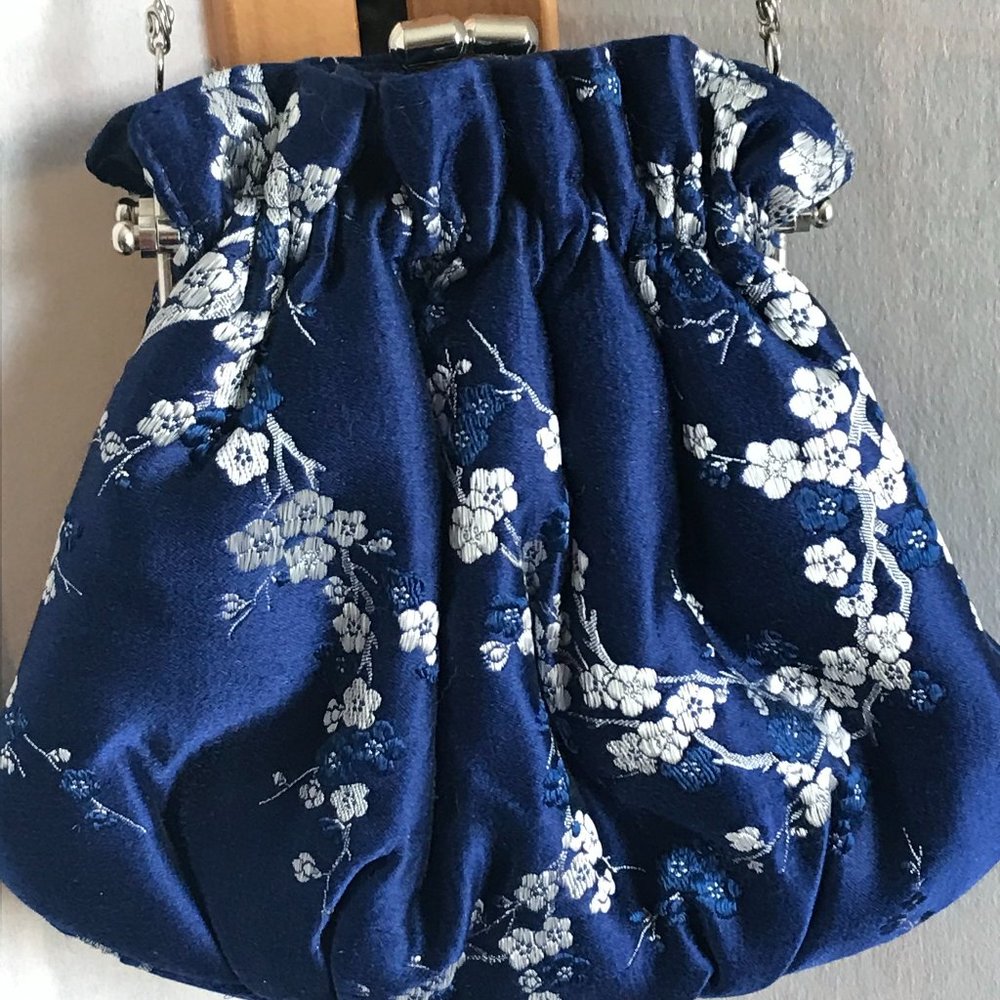 Dress purse/shoulder bag